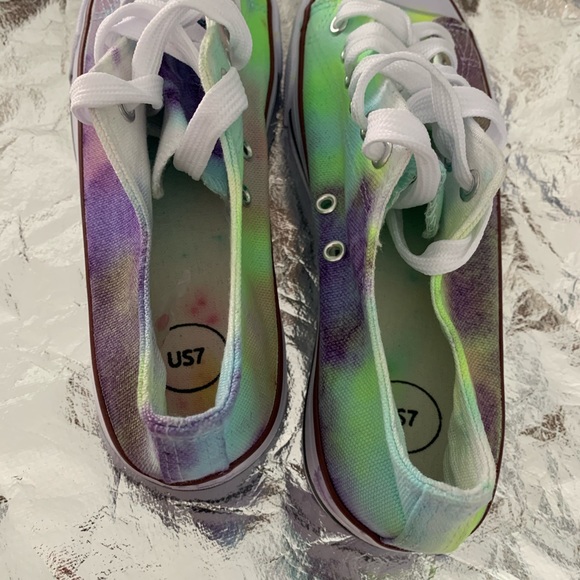 NWT handmade tie dye sneakers - Picture 15 of 15